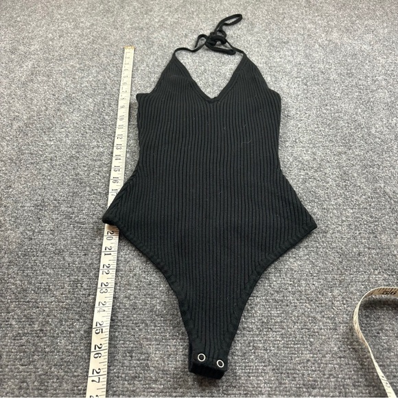 ABERCROMBIE & FITCH Women’s Black Ribbed Halter Top V-neck bodysuit size Small - Picture 5 of 8